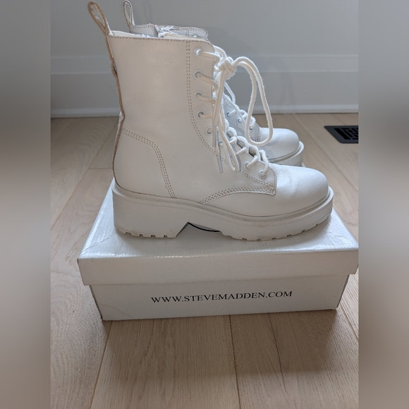 Steve Madden White Combat Boots - Picture 4 of 7